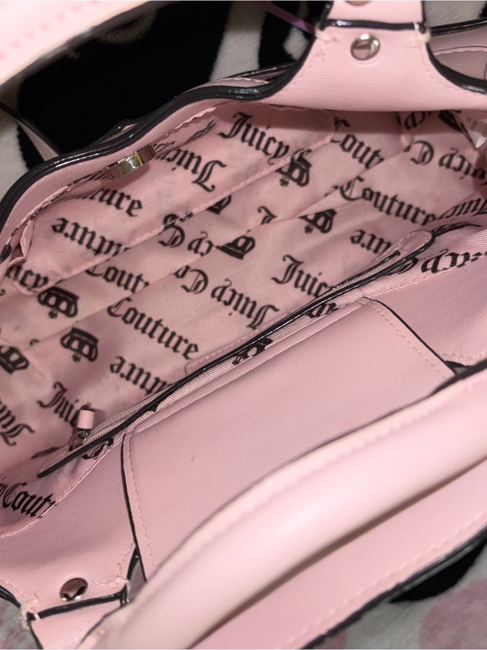 Juicy Couture Light Pink Patent Satchel with Matching Logo Wallet - Picture 7 of 8